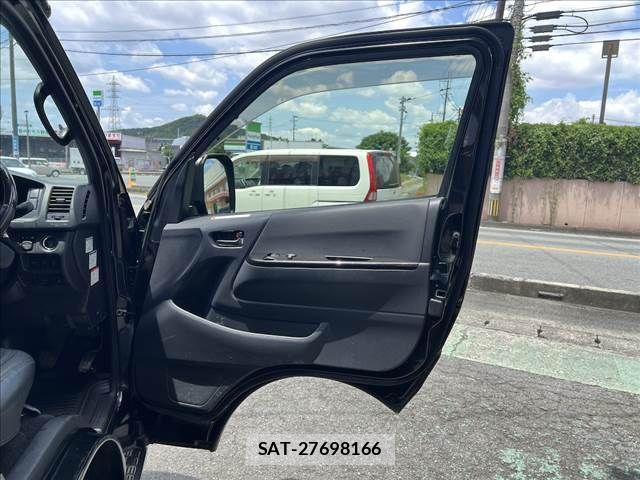 Toyota HIACE VAN 2023-09 8317703-11