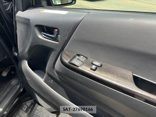 Toyota HIACE VAN 2023-09 8317703-12