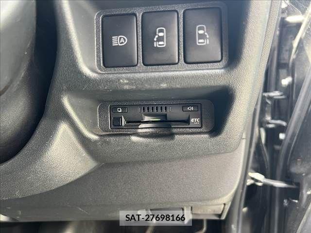 Toyota HIACE VAN 2023-09 8317703-14