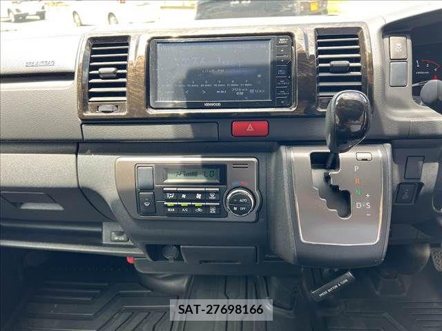 Toyota HIACE VAN 2023-09 8317703-15