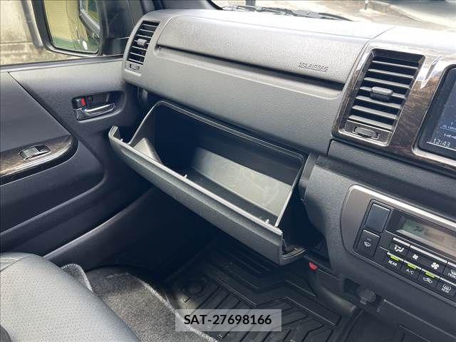 Toyota HIACE VAN 2023-09 8317703-20