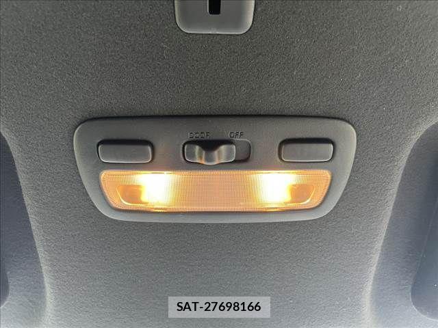 Toyota HIACE VAN 2023-09 8317703-21