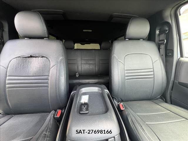 Toyota HIACE VAN 2023-09 8317703-25