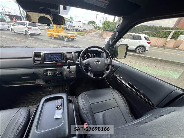Toyota HIACE VAN 2023-09 8317703-26