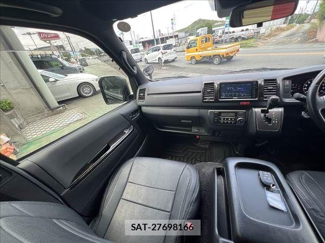 Toyota HIACE VAN 2023-09 8317703-27