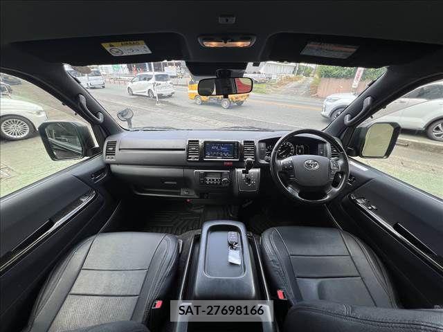 Toyota HIACE VAN 2023-09 8317703-28