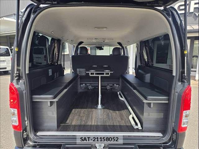 Toyota HIACE VAN 2018-02 8317707-16