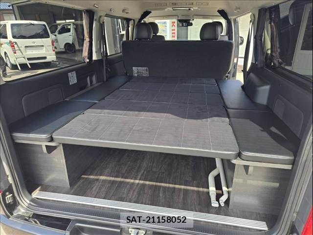 Toyota HIACE VAN 2018-02 8317707-17