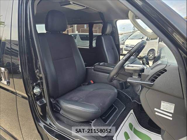 Toyota HIACE VAN 2018-02 8317707-6