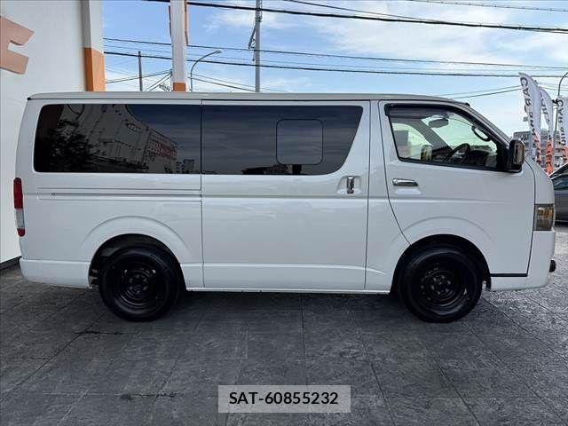 Toyota HIACE VAN 2021-08 8317706-11