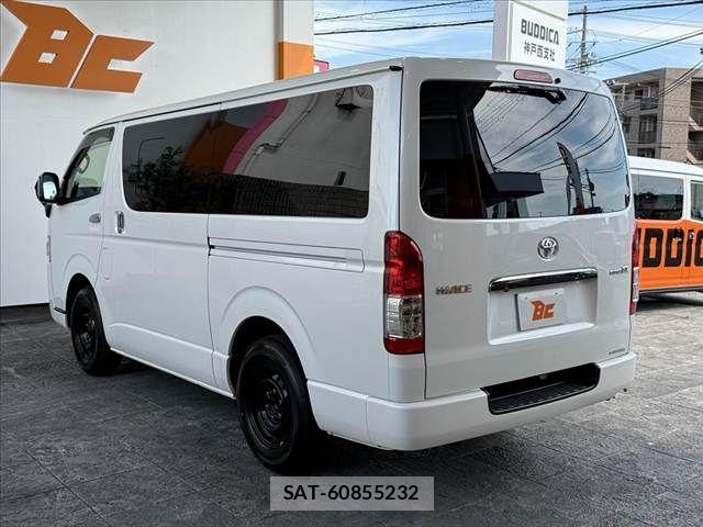 Toyota HIACE VAN 2021-08 8317706-12