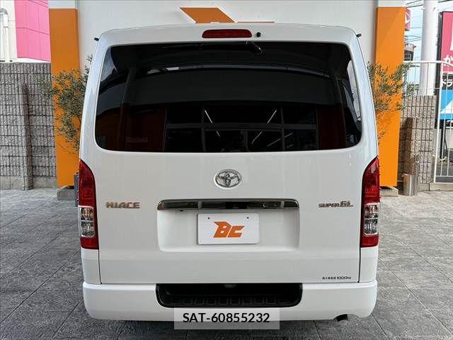 Toyota HIACE VAN 2021-08 8317706-13