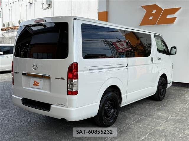 Toyota HIACE VAN 2021-08 8317706-14