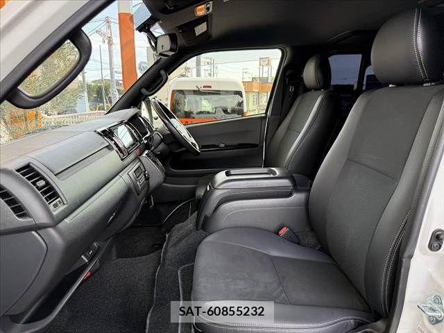 Toyota HIACE VAN 2021-08 8317706-16