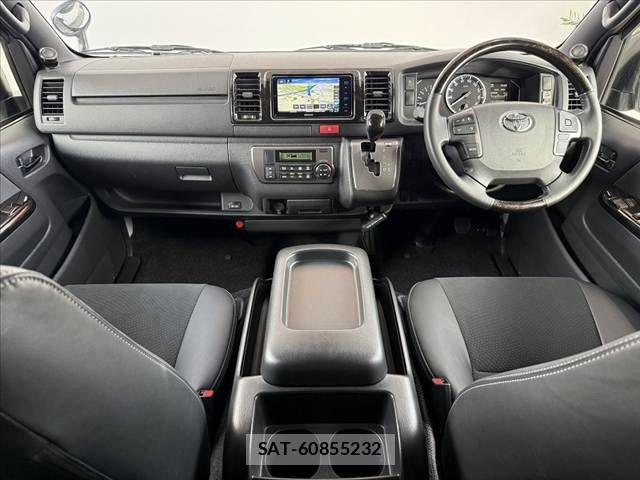 Toyota HIACE VAN 2021-08 8317706-1