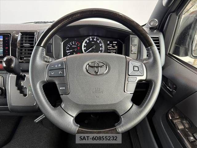 Toyota HIACE VAN 2021-08 8317706-20