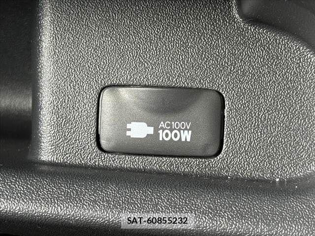 Toyota HIACE VAN 2021-08 8317706-28