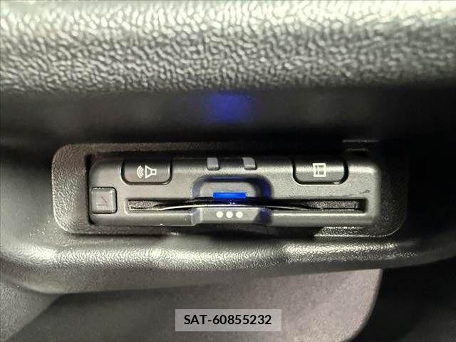 Toyota HIACE VAN 2021-08 8317706-6