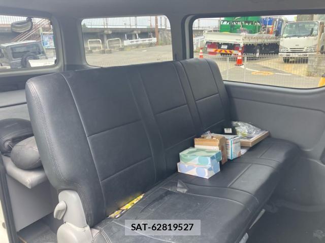 Toyota HIACE VAN 2005-09 8317716-8