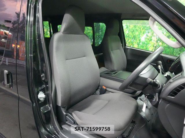 Toyota HIACE VAN 2019-07 8317712-22
