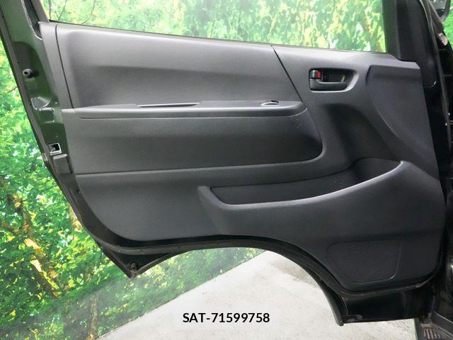 Toyota HIACE VAN 2019-07 8317712-23