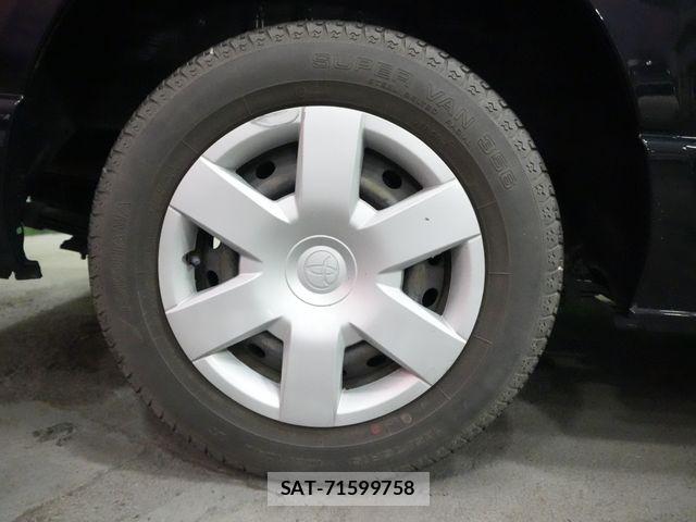 Toyota HIACE VAN 2019-07 8317712-29