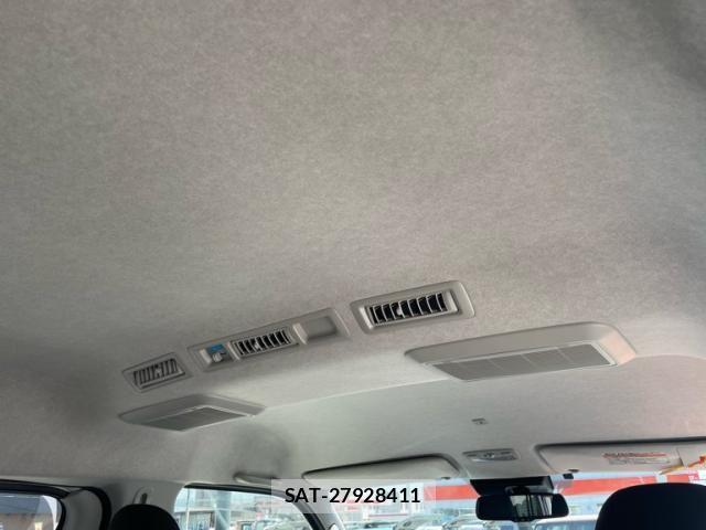 Toyota HIACE VAN 2021-04 8338240-13