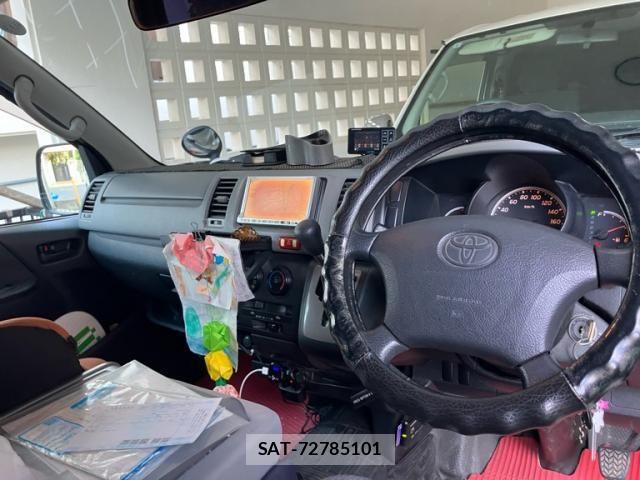 Toyota HIACE VAN 2007-01 8338257-16