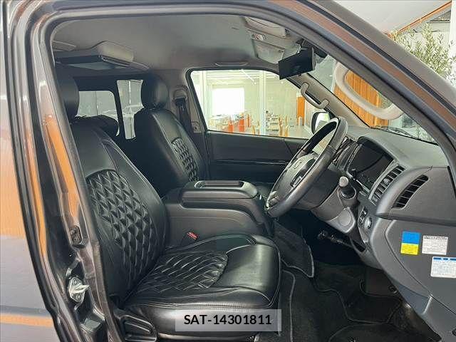 Toyota HIACE VAN 2018-03 8338247-15