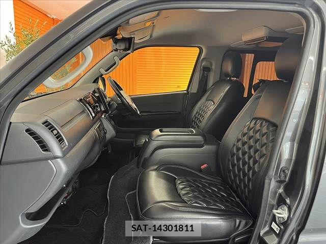 Toyota HIACE VAN 2018-03 8338247-16
