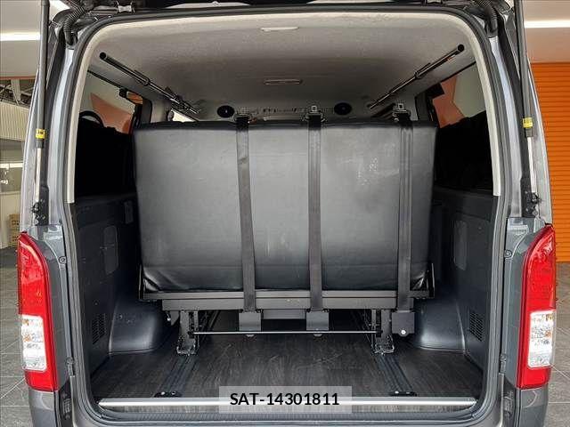 Toyota HIACE VAN 2018-03 8338247-20