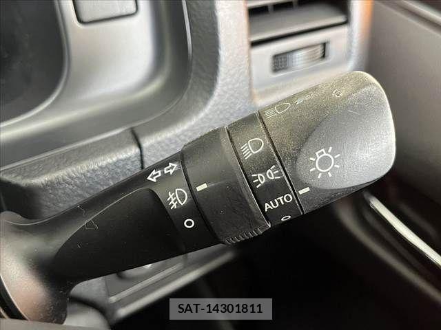 Toyota HIACE VAN 2018-03 8338247-26