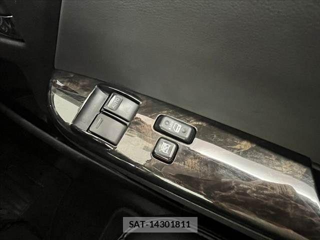 Toyota HIACE VAN 2018-03 8338247-27