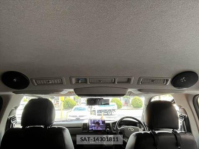 Toyota HIACE VAN 2018-03 8338247-6