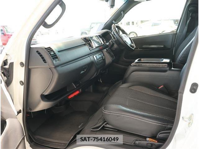 Toyota HIACE VAN 2023-11 8338241-15