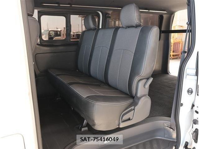 Toyota HIACE VAN 2023-11 8338241-16
