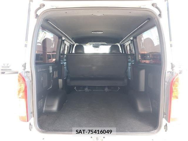 Toyota HIACE VAN 2023-11 8338241-18