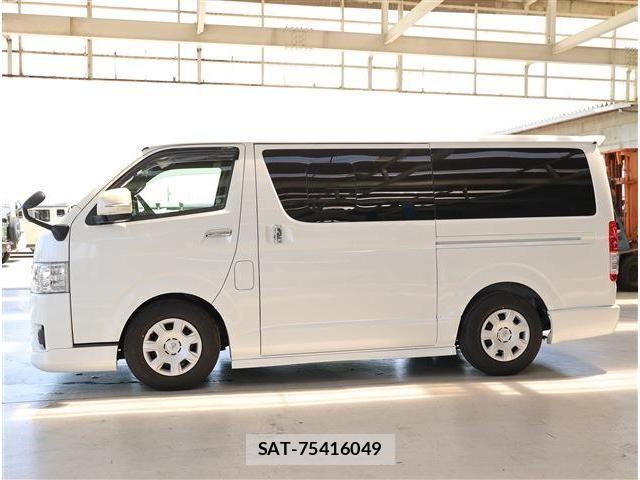 Toyota HIACE VAN 2023-11 8338241-24