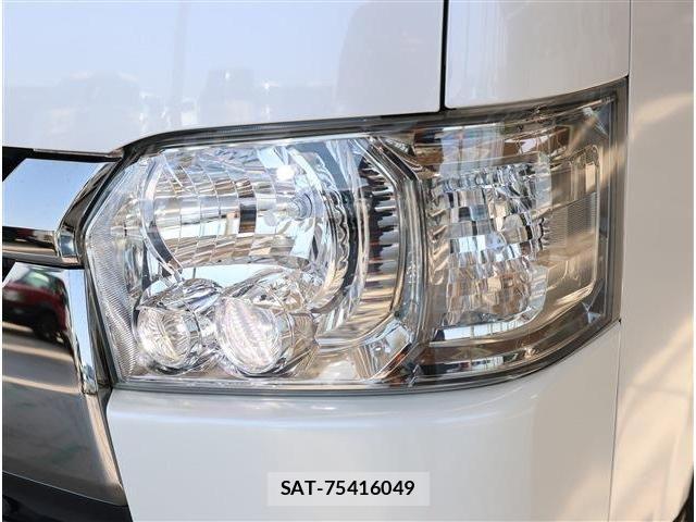 Toyota HIACE VAN 2023-11 8338241-25