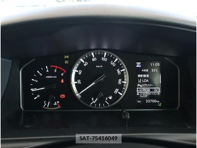 Toyota HIACE VAN 2023-11 8338241-7