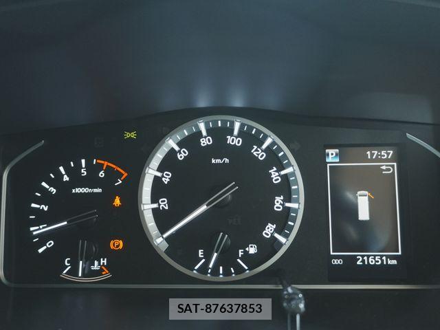 Toyota HIACE VAN 2022-03 8338235-12