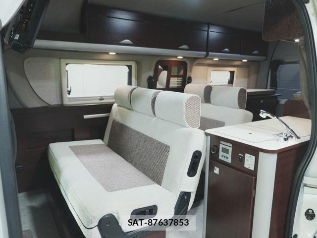 Toyota HIACE VAN 2022-03 8338235-24