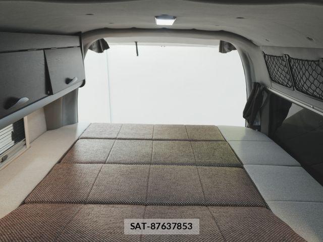 Toyota HIACE VAN 2022-03 8338235-29