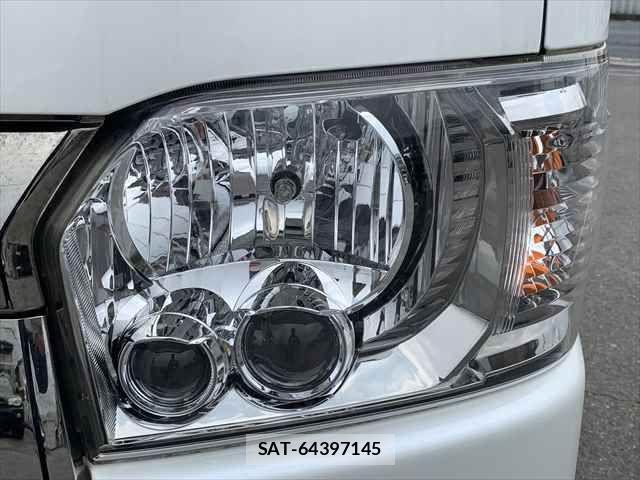 Toyota HIACE VAN 2018-01 8337938-22