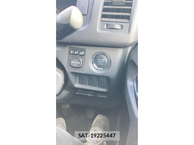 Toyota HIACE VAN 2016-01 8338251-17