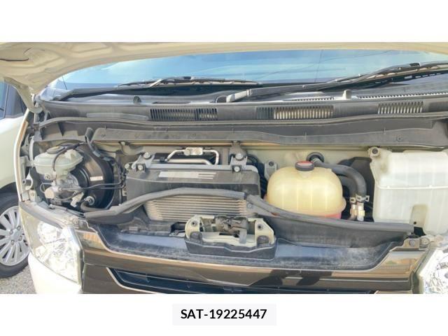 Toyota HIACE VAN 2016-01 8338251-26