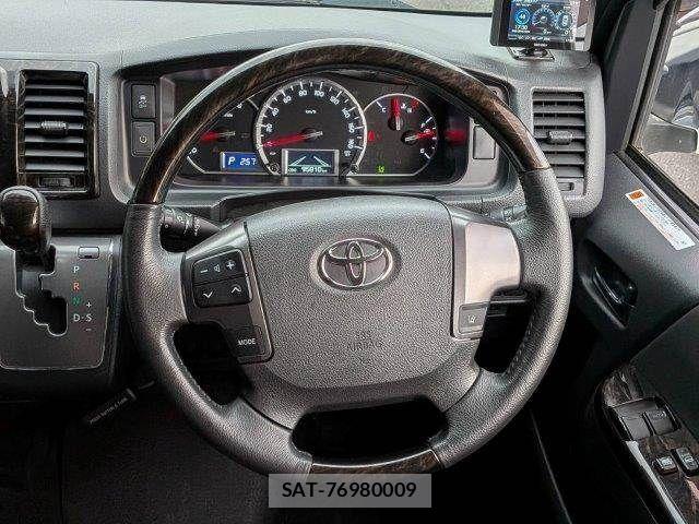 Toyota HIACE VAN 2020-03 8338244-11