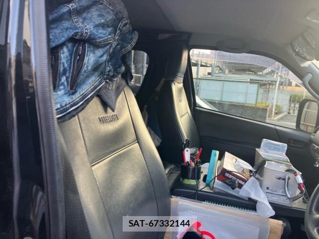 Toyota HIACE VAN 2021-12 8338249-22