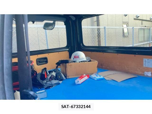 Toyota HIACE VAN 2021-12 8338249-24