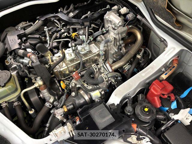 Toyota HIACE VAN 2022-06 8338237-16